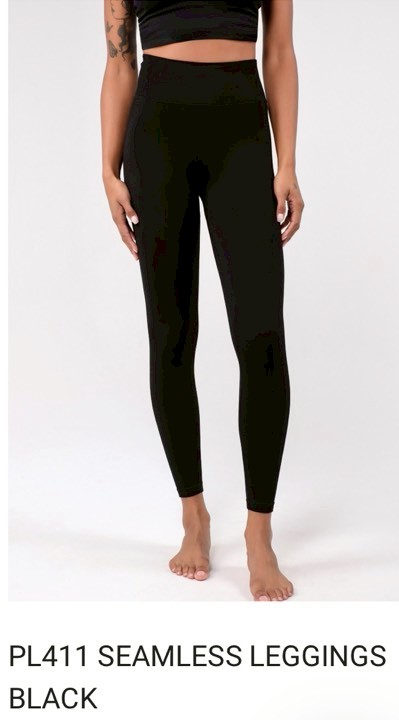 PL411 SEAMLESS LEGGINGS BLACK サイズ: S/M