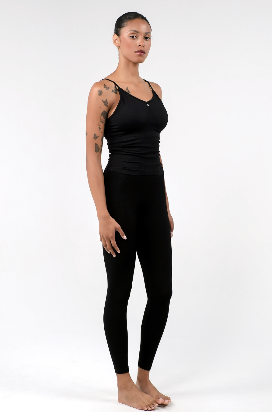 PL411 SEAMLESS LEGGINGS BLACK サイズ: S/M