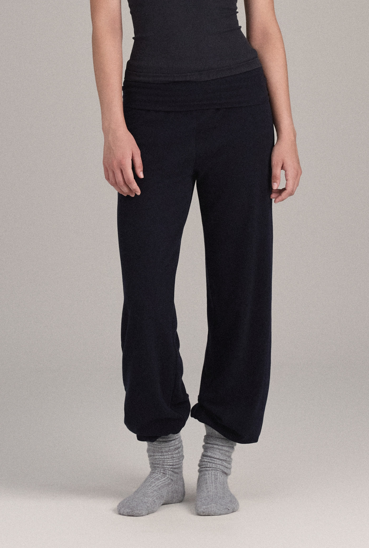 PL455 MICRO STRAIGHT-LEG PANTS NAVY SOLID サイズ: SS