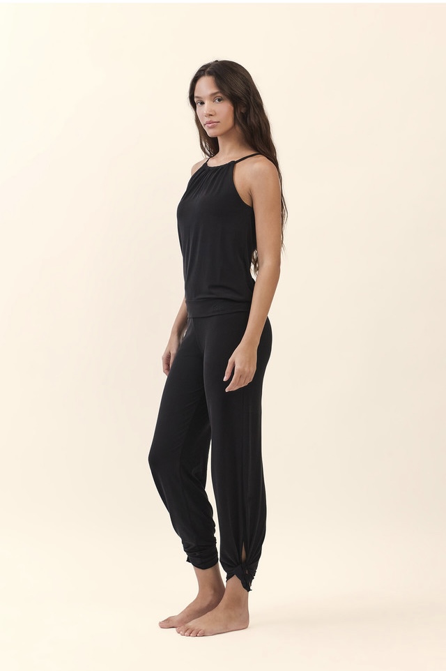 TT032 RELAX HALTER TANKTOP BLACK SOLID サイズ: SS