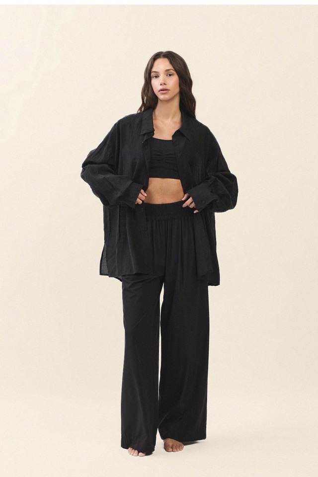 ST194 WRINKLED SLIT SHIRT BLACK SOLID サイズ: F
