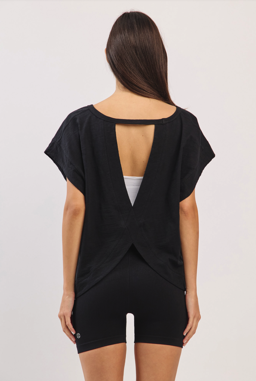 TS109 COVER-UP SLEEVELESS BLACK サイズ: ONESIZE