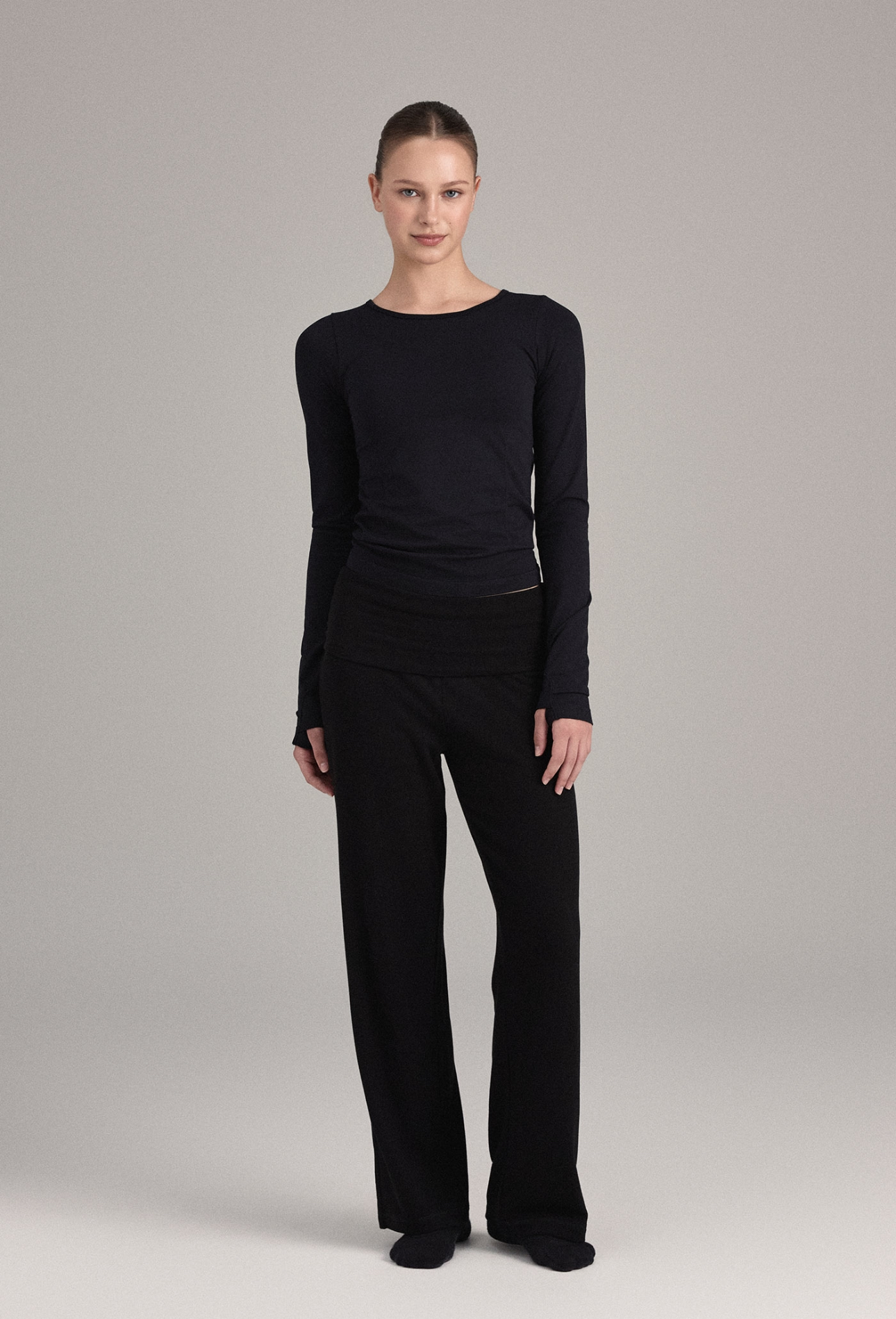 TL055 X-BACK PADDED TOP BLACK SOLID サイズ: S/M