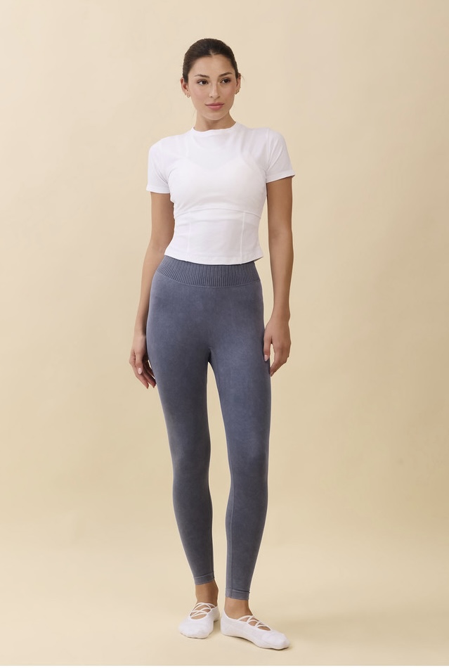 TS121 ESSENTIAL SLIM SHORT TEE WHITE SOLID サイズ: S/M