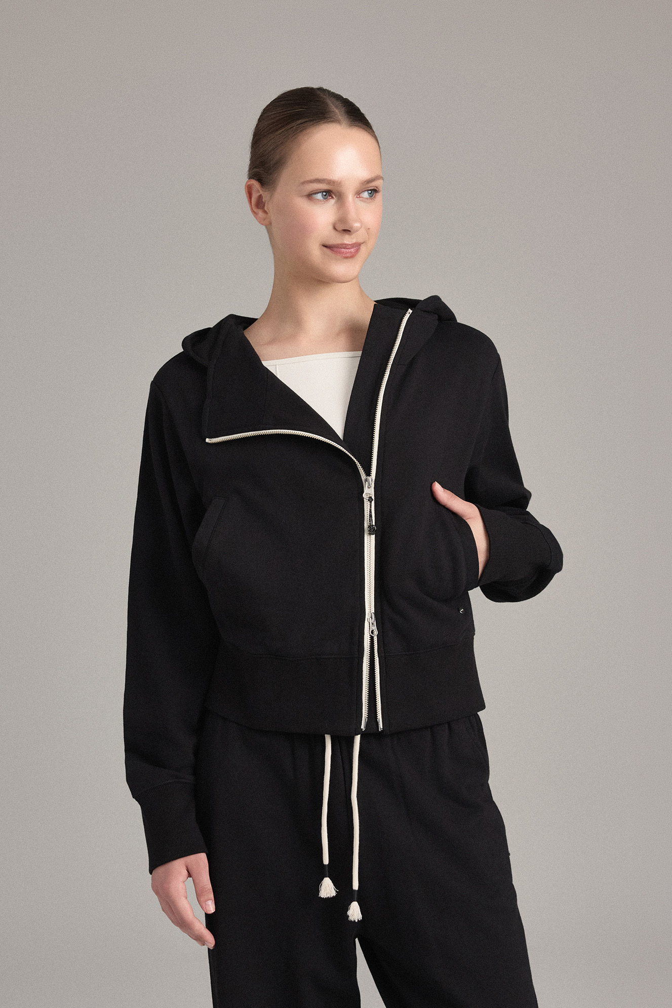 OZ355 HOODED ZIP-UP JAKET BLACK SOLID サイズ: SS