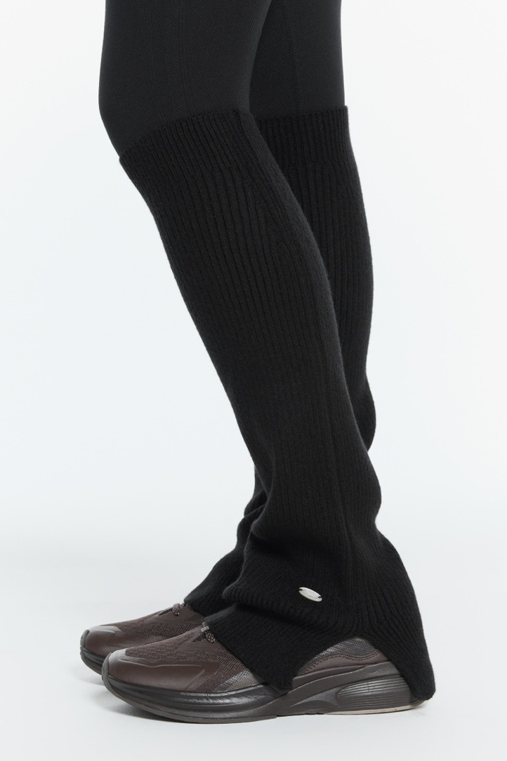 AZ588 KNIT LEG WARMER BLACK