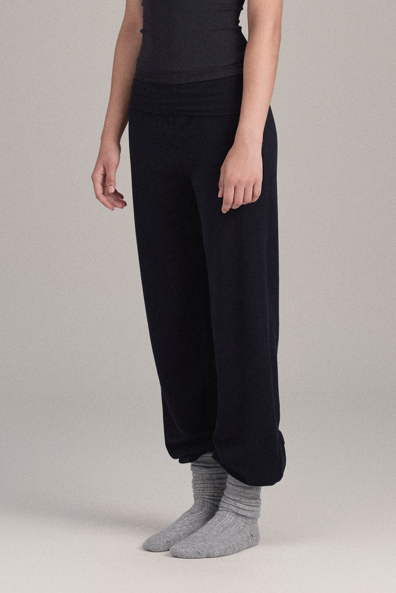 PL455 MICRO STRAIGHT-LEG PANTS NAVY SOLID サイズ: SS