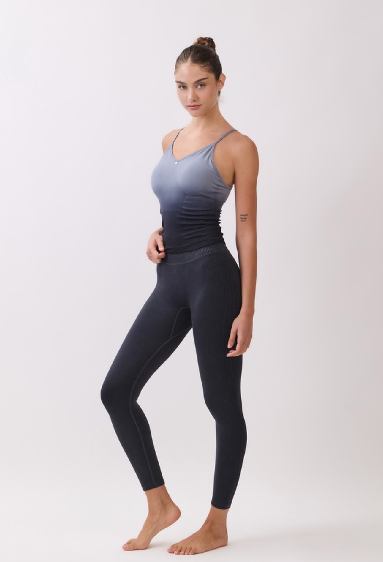 TT010 SIGNATURE TANK TOP GRAY GRADATION サイズ: S/M