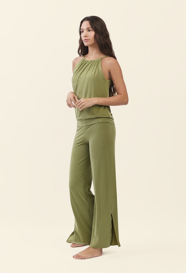 TT032 RELAX HALTER TANKTOP OLIVE SOLID サイズ: SS