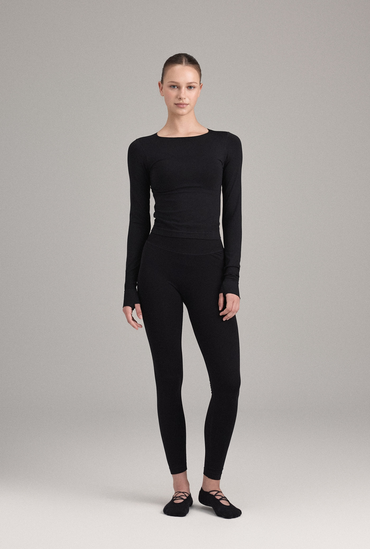 TL062 CONTOUR LONG TOP BLACK SOLID サイズ: S/M