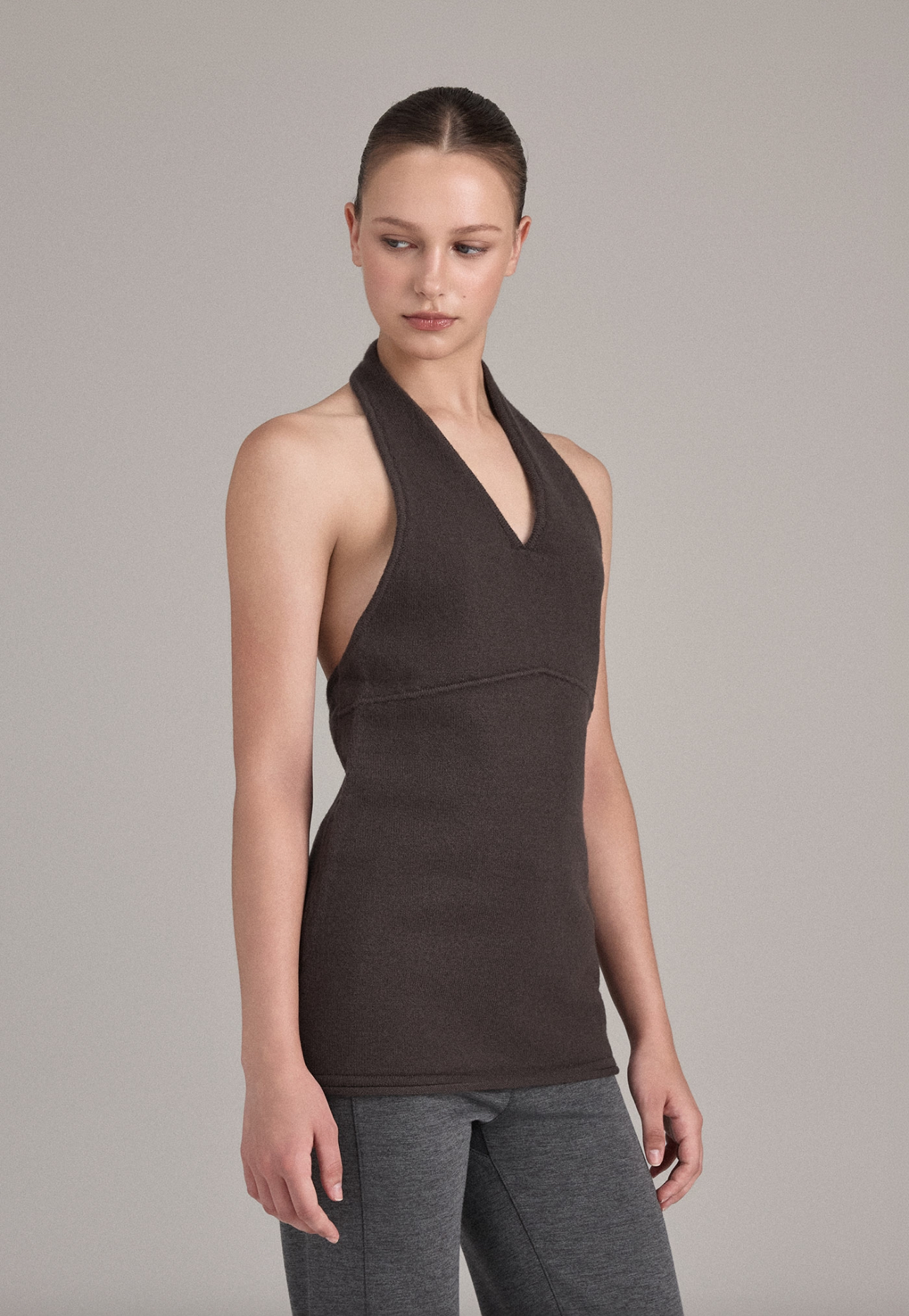 KT251 HALTER-NECK KNIT DRESS BROWN SOLID サイズ: F