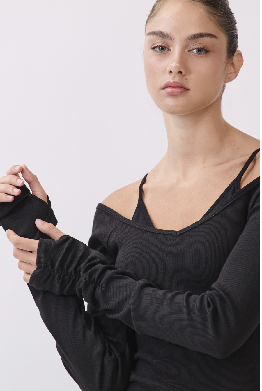 TL134 RIBBED L/SLEEVE T-SHIRT BLACK サイズ: S/M