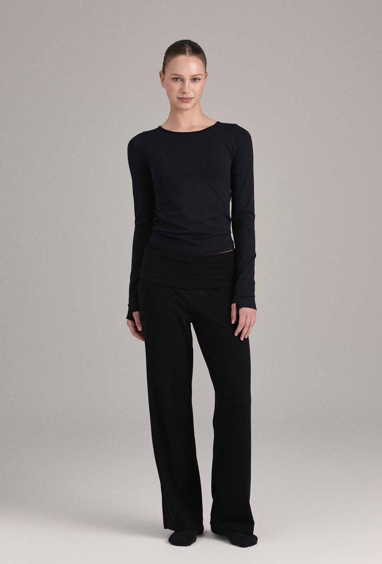 PL454 MICRO STRAIGHT-LEG PANTS BLACKSOLID サイズ: SS