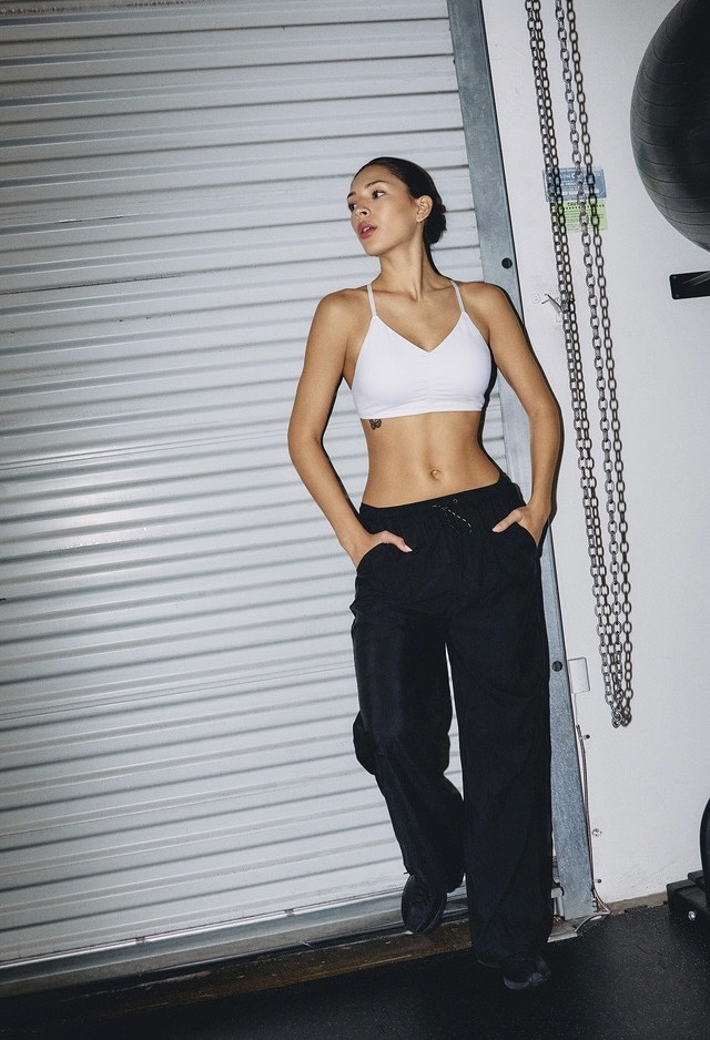 TB014 SHIRRED CROSS-BACK BRA TOP WHITE SOLID サイズ: S/M