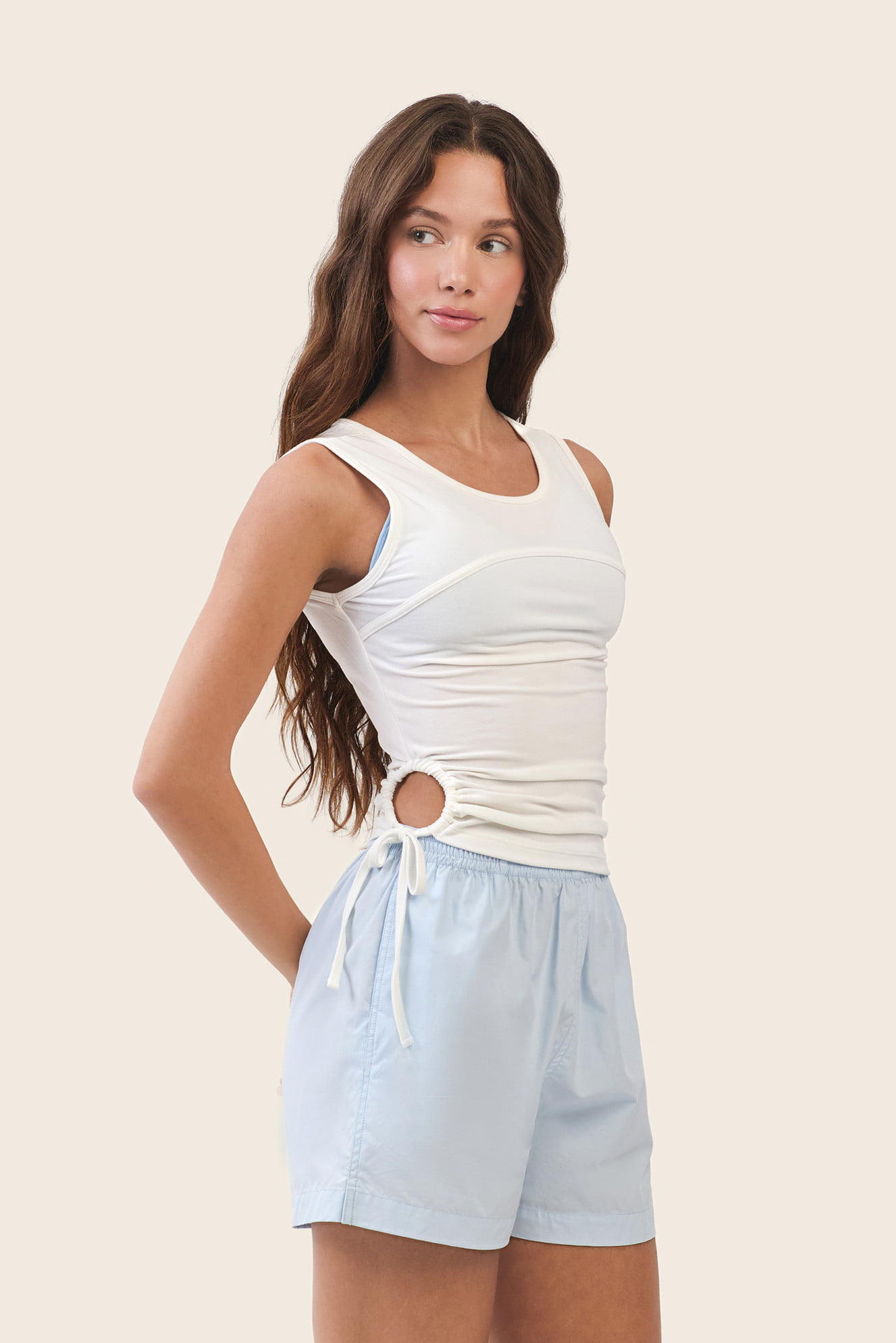 TS135 CONTOUR STRING SLEEVELESS WHITE SOLID サイズ: S
