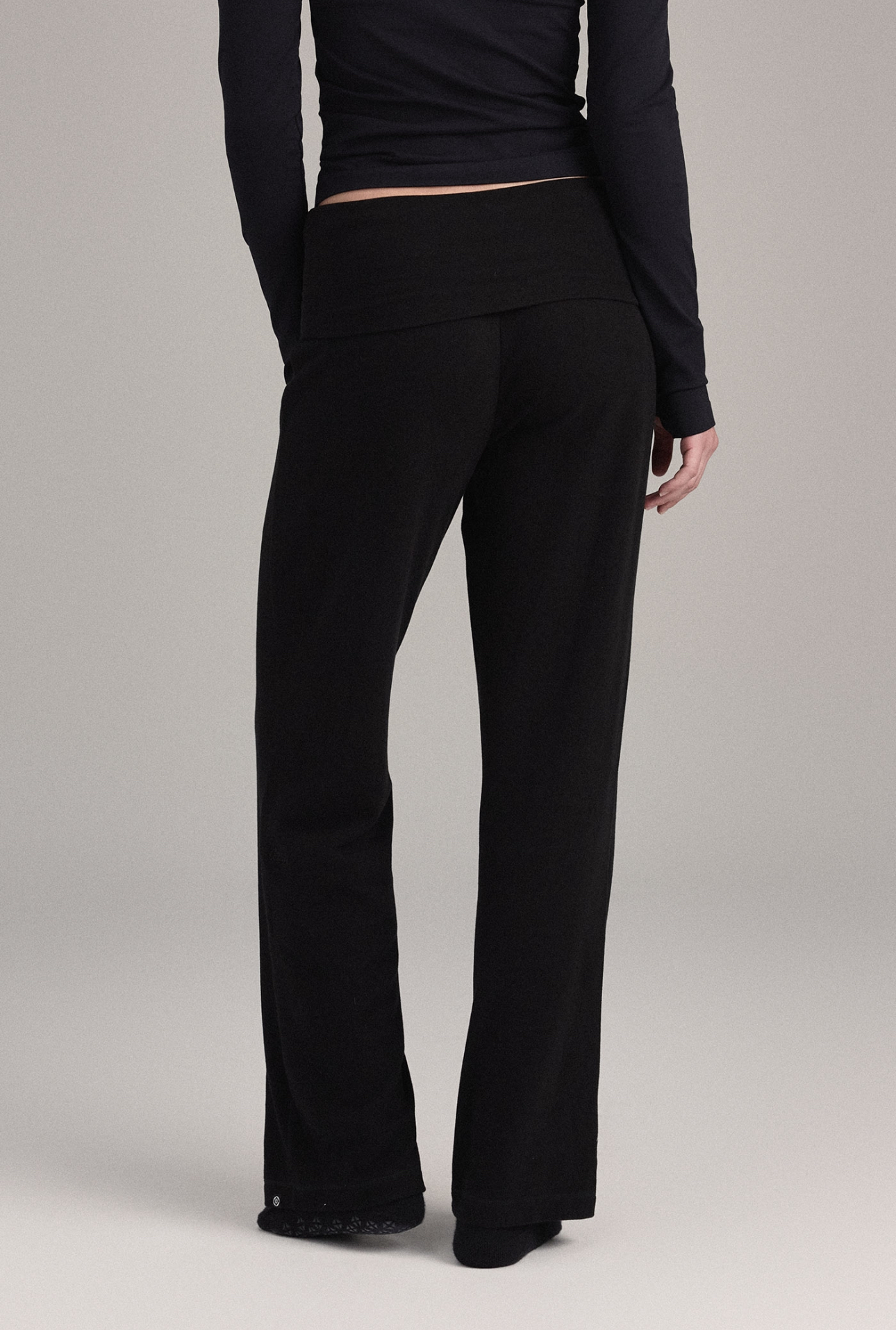 PL454 MICRO STRAIGHT-LEG PANTS BLACKSOLID サイズ: SS
