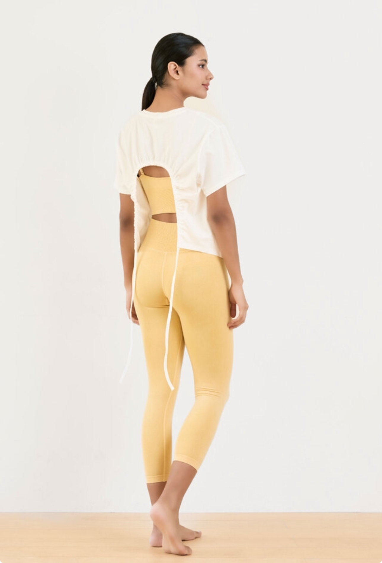 TS206 CUTOUT TWOWAY T-SHIRT IVORY サイズ: ONESIZE