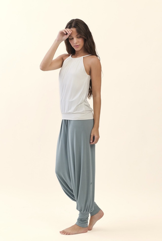 TT032 RELAX HALTER TANKTOP IVORY SOLID サイズ: SS
