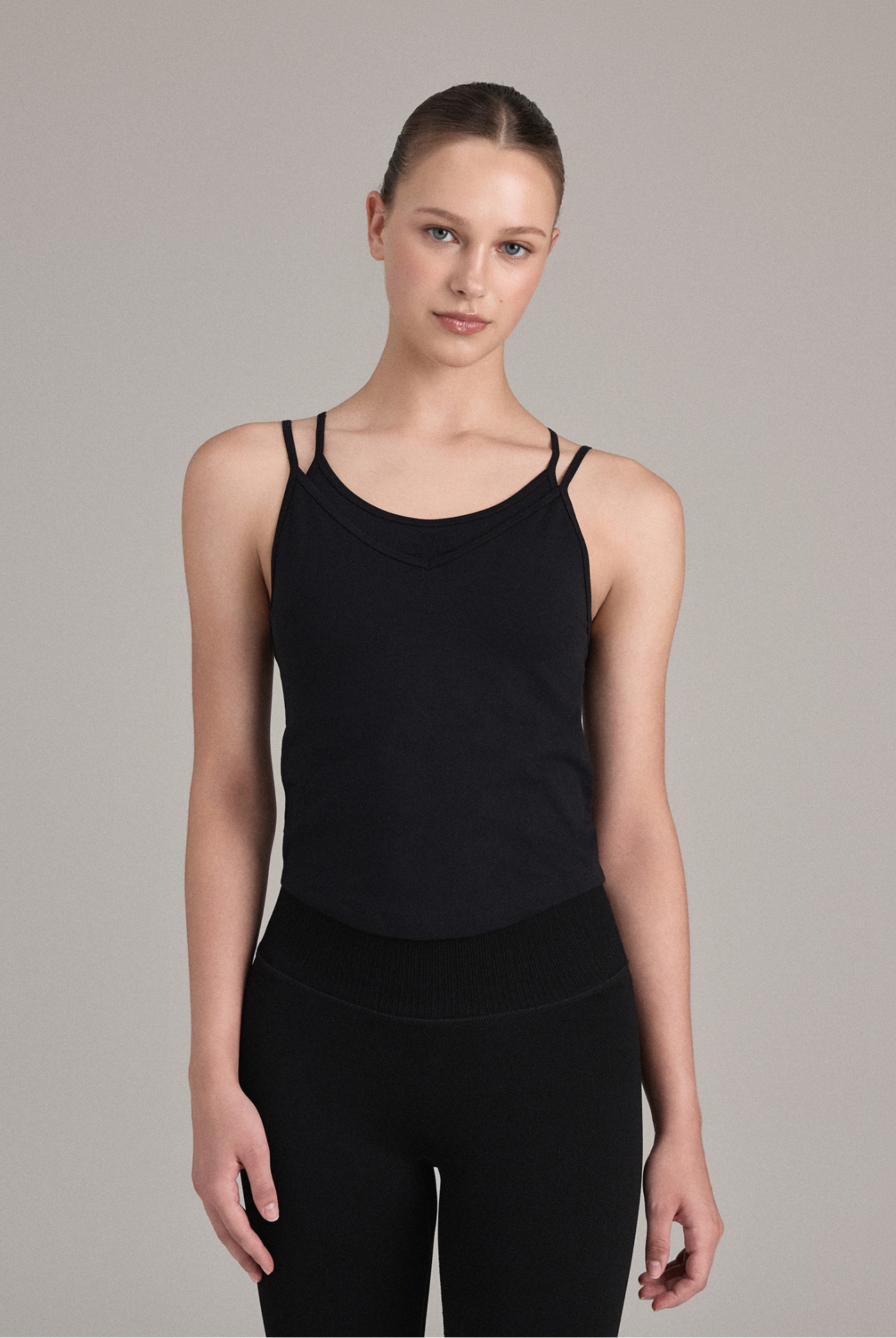 TT059 MOVE TANK BLACK SOLID サイズ: S/M