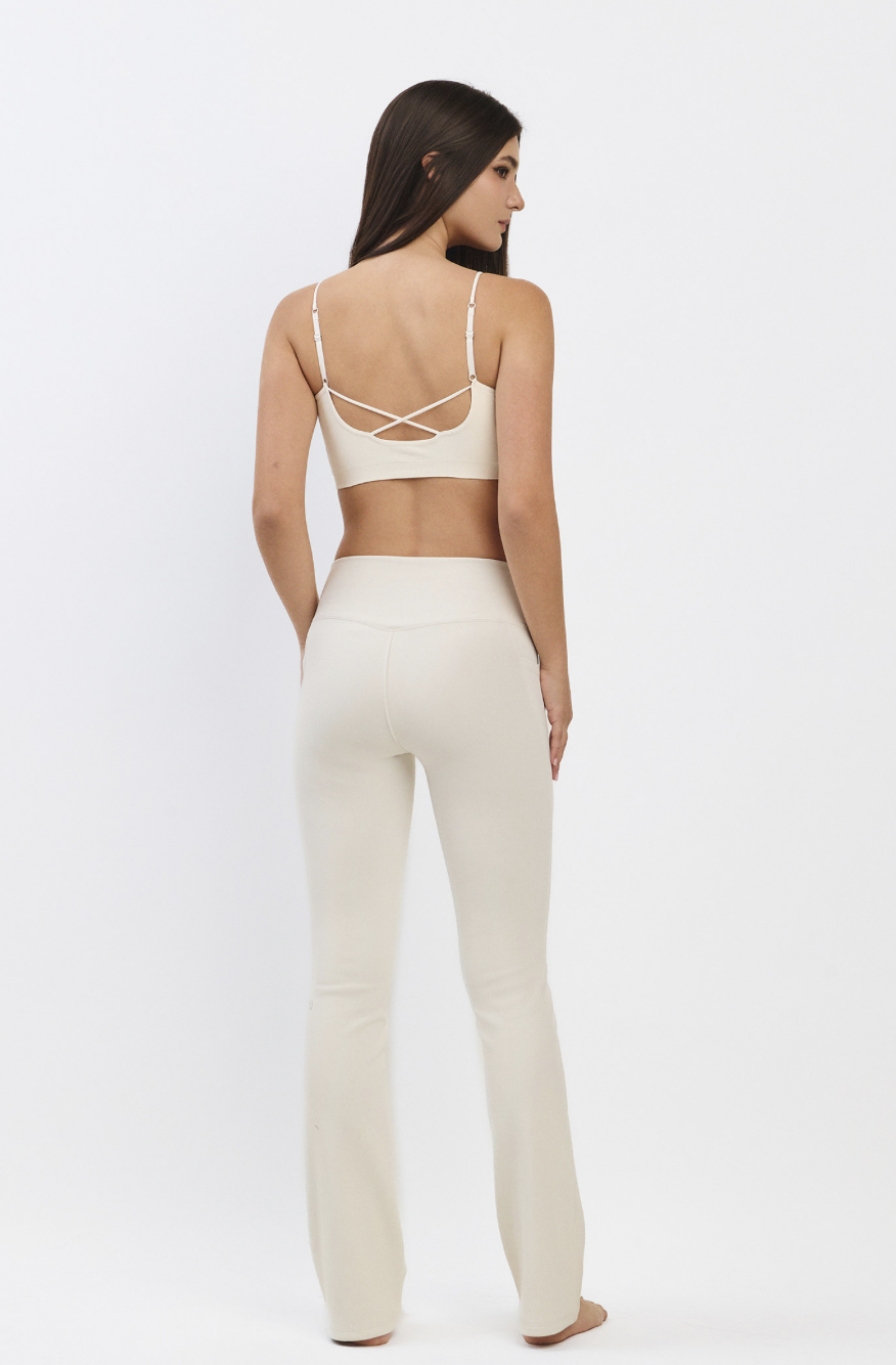 TB044 SEAMLESS BRATOP IVORY サイズ: S/M