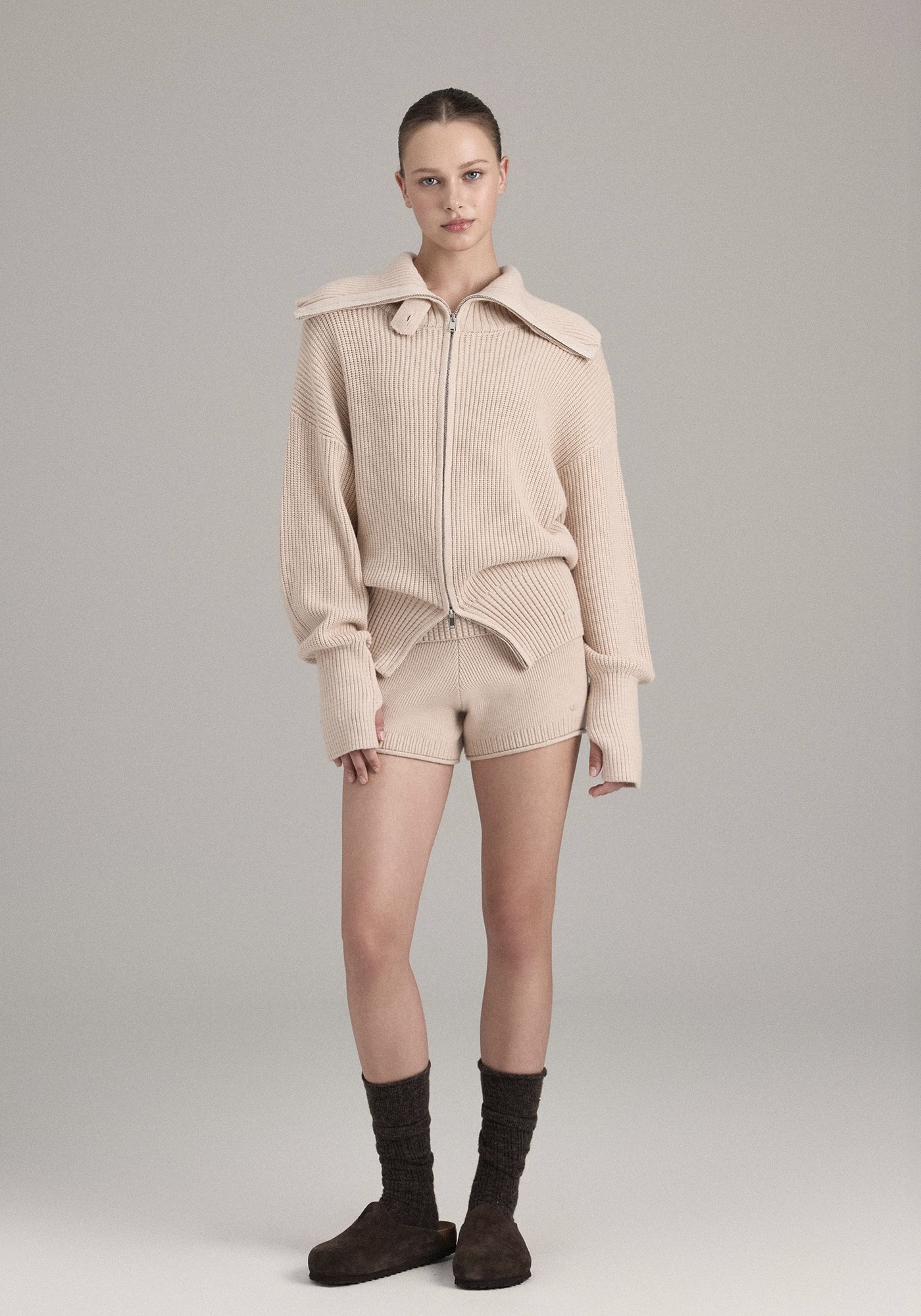 KC001 HIGH-NECK KNIT ZIP-UP BEIGE SOLID サイズ: F