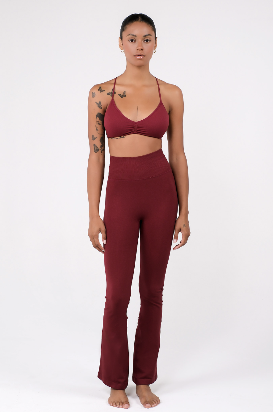 PL413 SEAMLESS FLARE-FIT LEGGINGS BURGUNDY サイズ: S/M