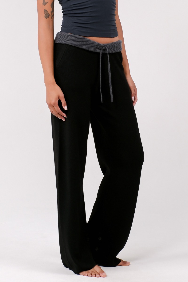 SB292 BLOCKED KNIT PANTS BLACK