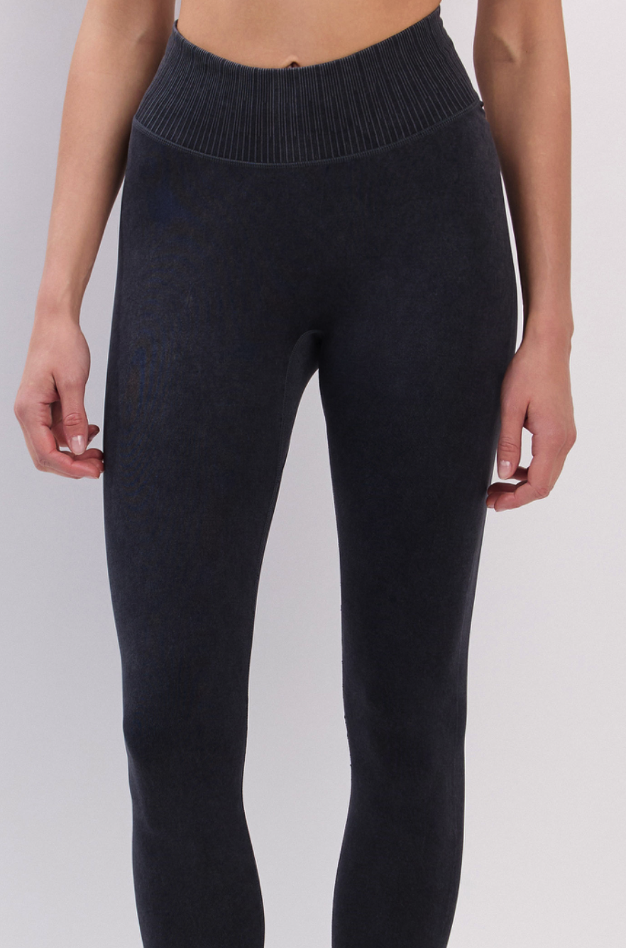 PL074 BLISS LEGGINGS BLACK FADE サイズ: S/M