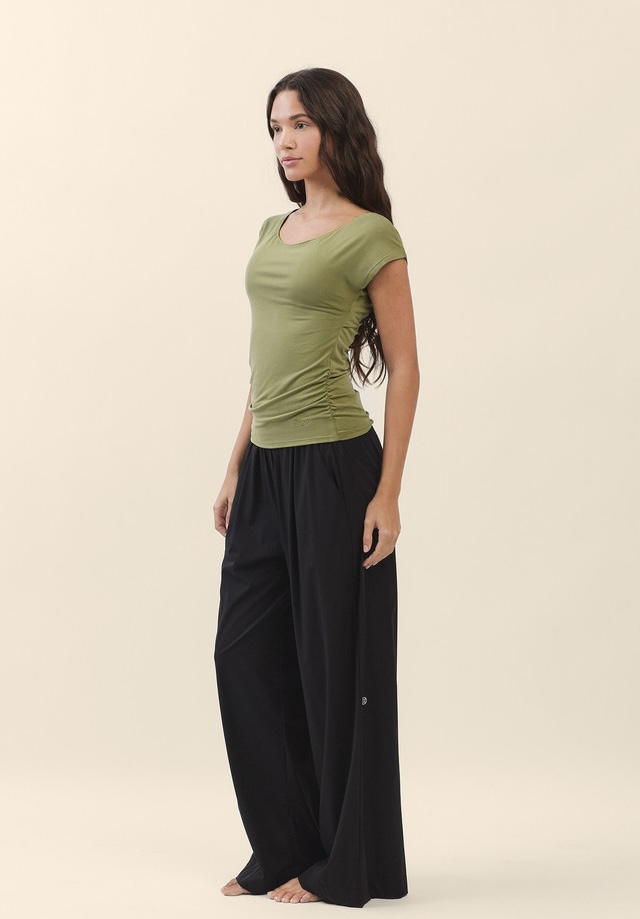TS125 CONTOUR SHIRRING SLEEVELESS OLIVE SOLID サイズ: SS