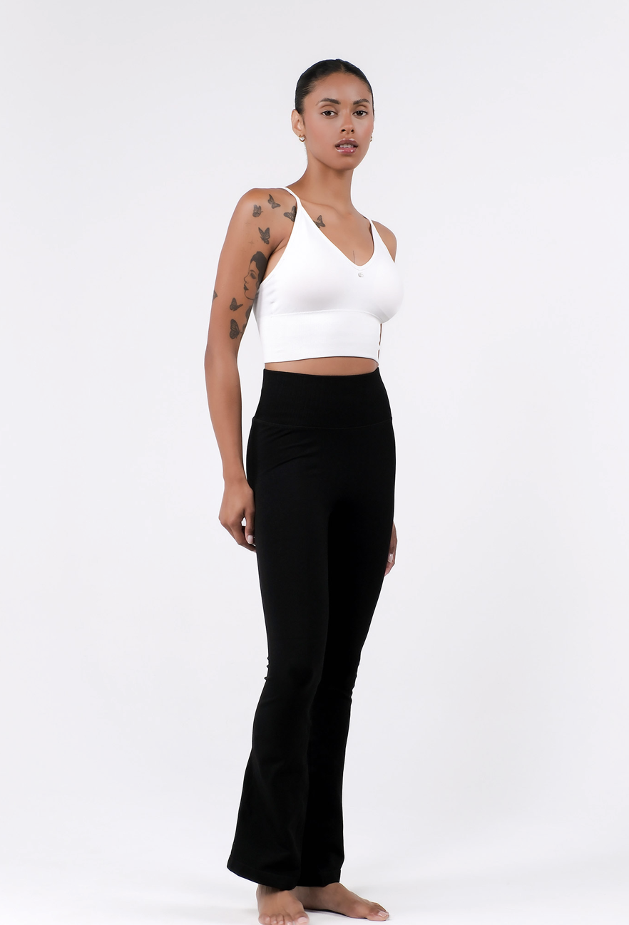 PL413 SEAMLESS FLARE-FIT LEGGINGS BLACK サイズ: S/M