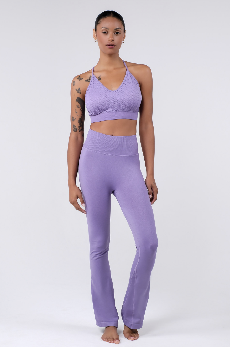PL413 SEAMLESS FLARE-FIT LEGGINGS PURPLE サイズ: S/M