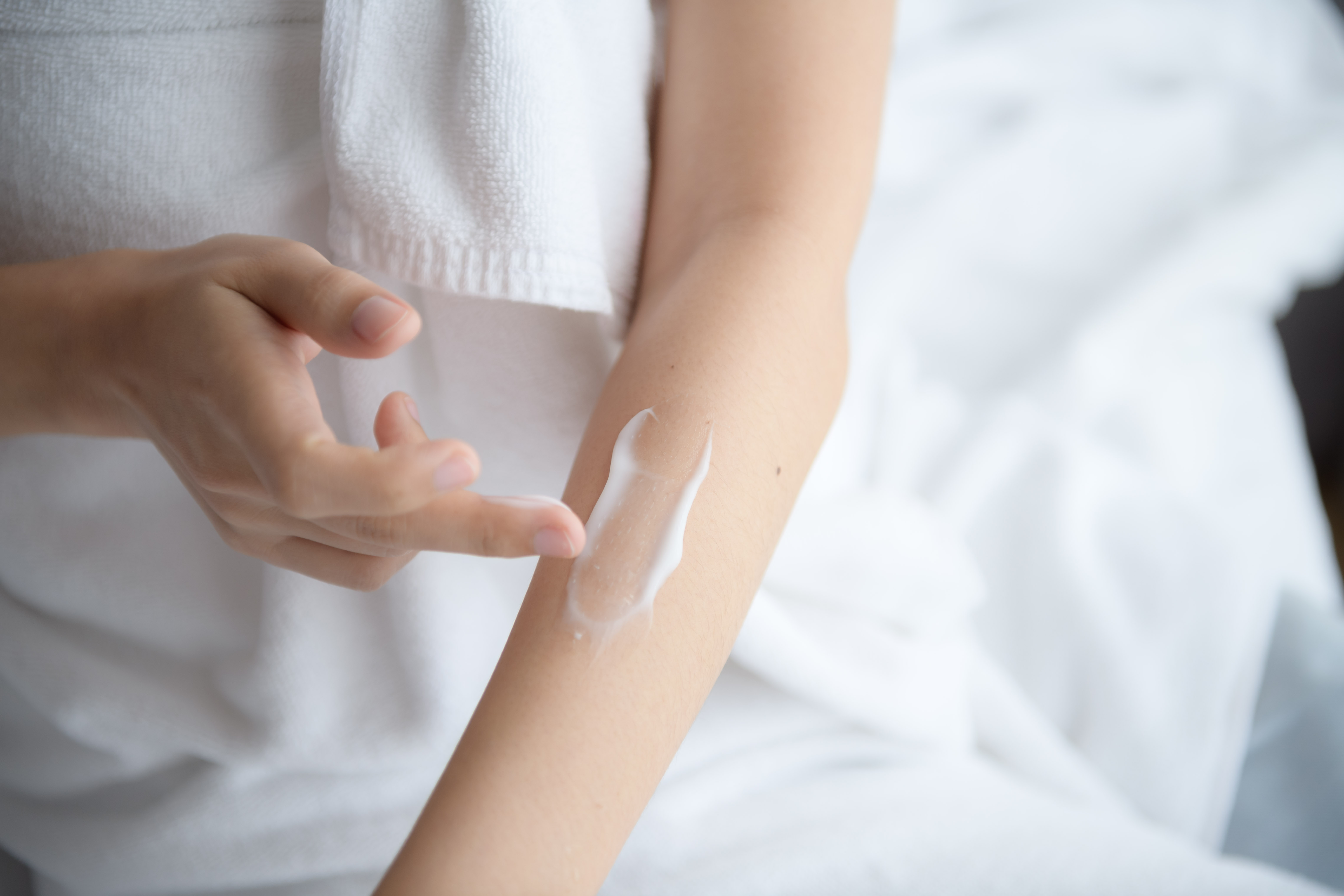 SPFとPAの違いとは？日焼け止めの数字の意味をわかりやすく解説