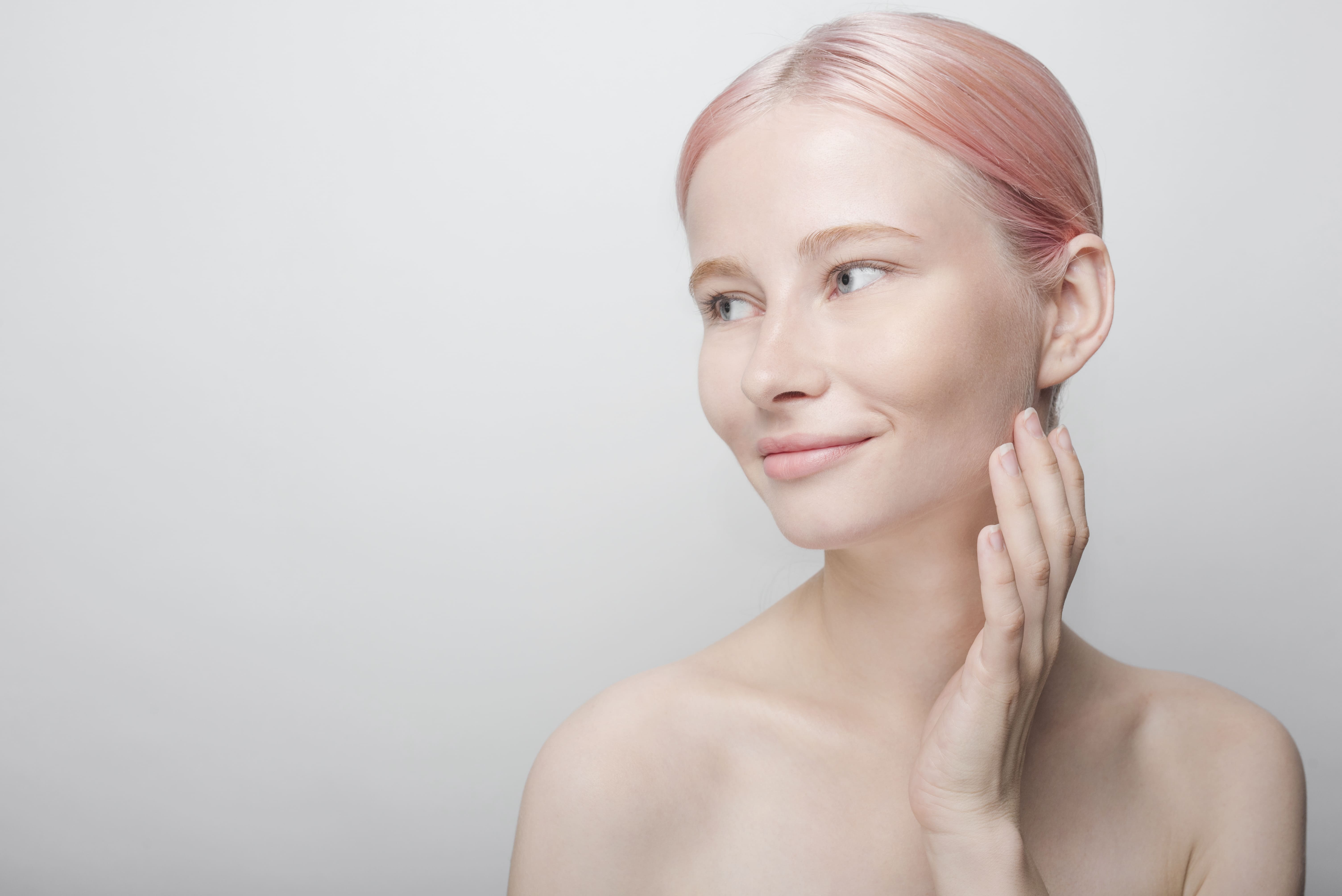 エイジングケアは何歳から必要？始めどきと正しいスキンケア