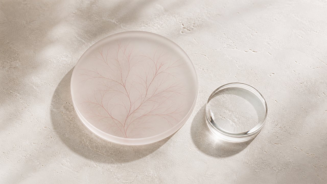 顔の赤みのセルフチェックのイメージ