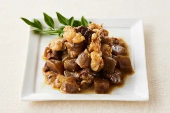 国産牛のすじこん煮こみ