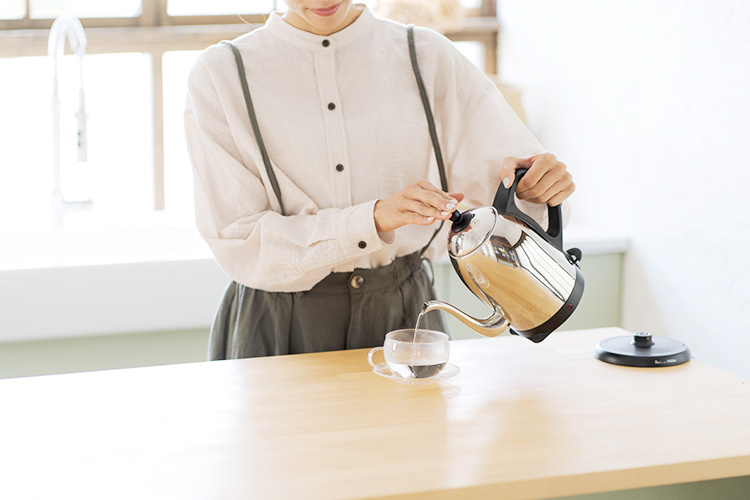 白湯を飲むことで期待できる効果とは？