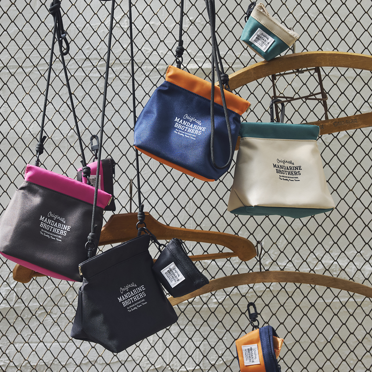 マナーポーチ カラー: BLACK（ブラック）