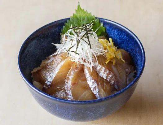 ゆず薫るほうぼうの漬け丼