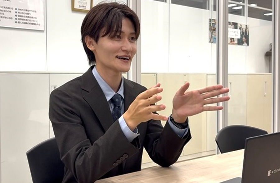 定方さんのインタビュー風景