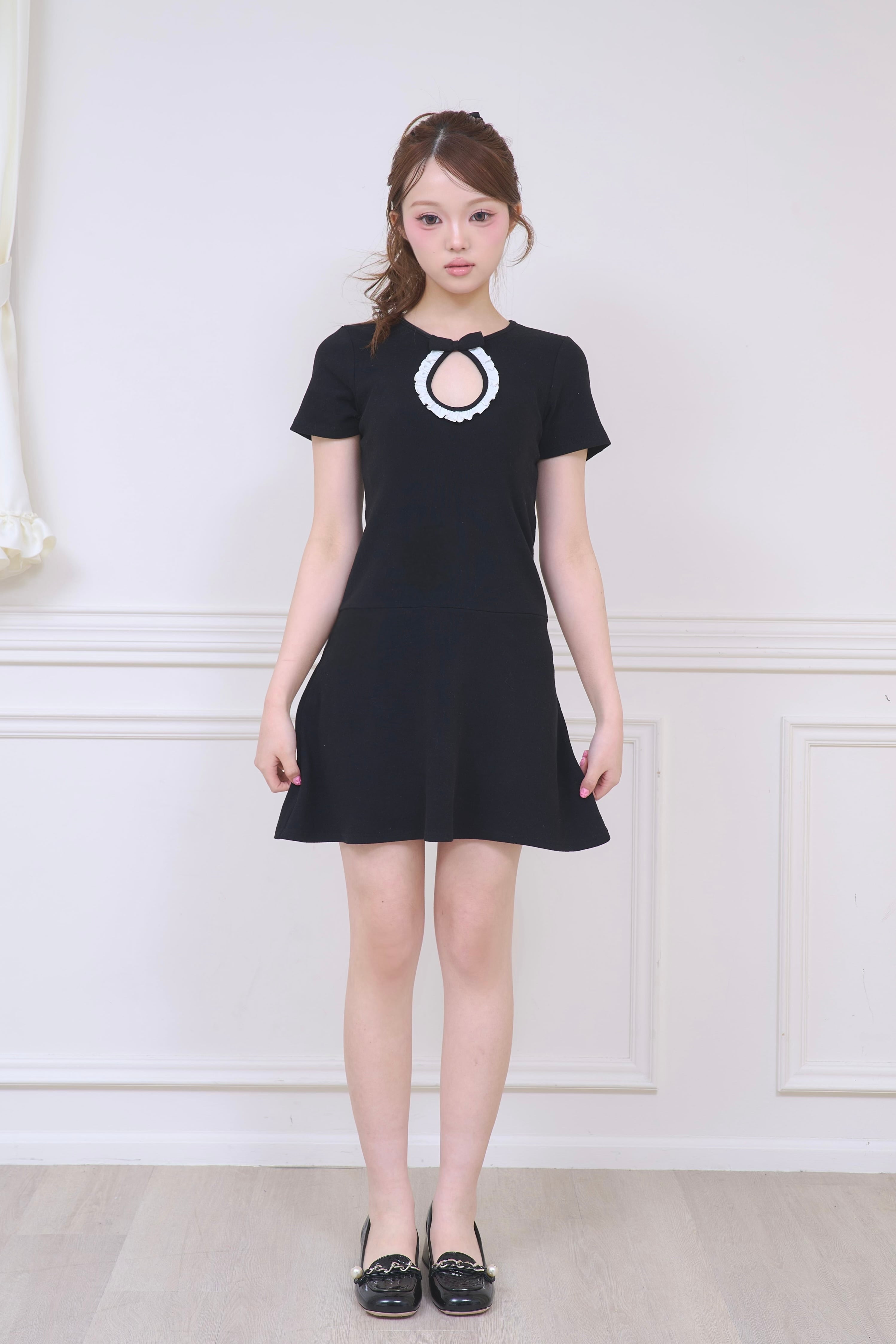 OPEN RIBBON DRESS