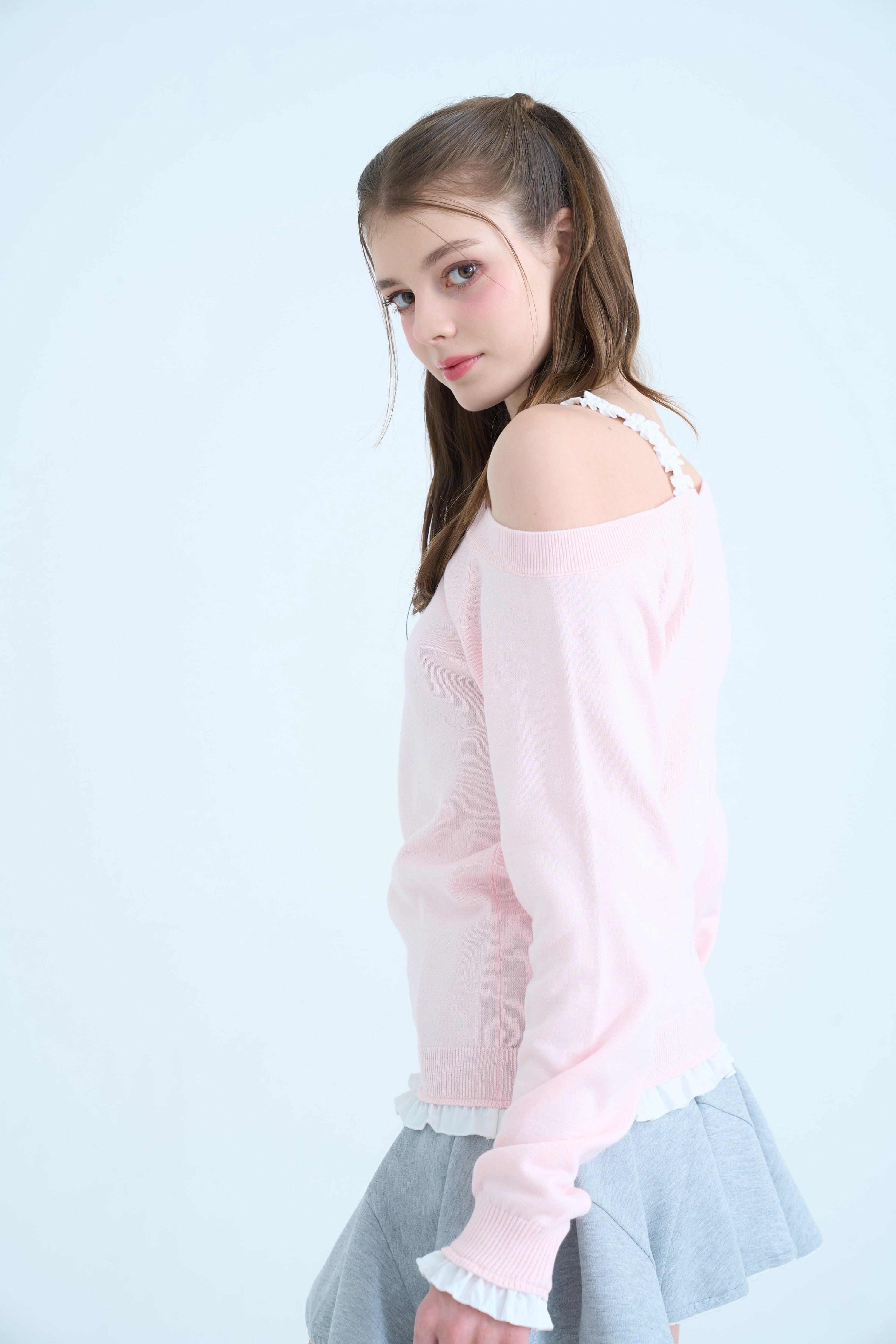 OFF SHOULDER FRILL KNIT