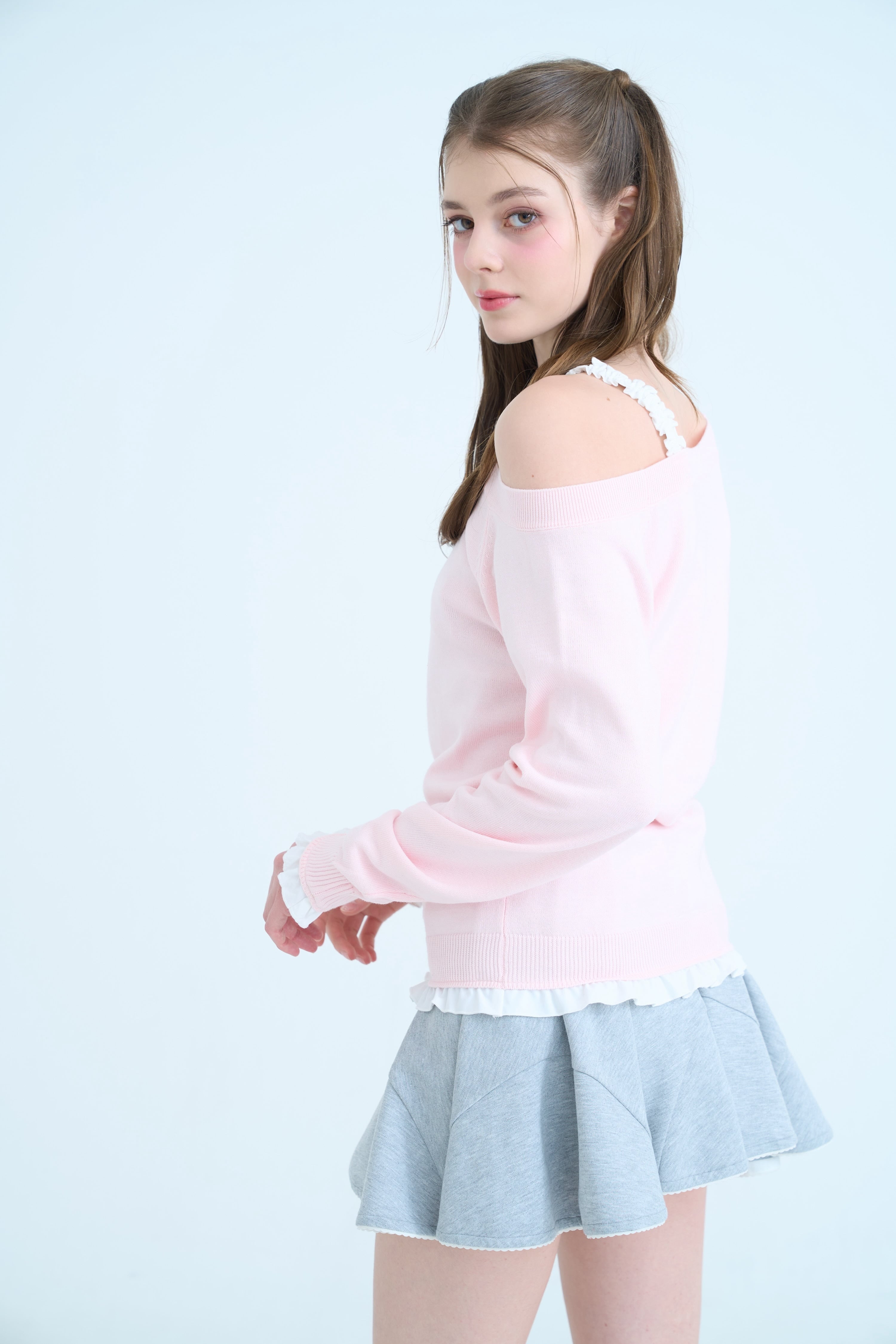 OFF SHOULDER FRILL KNIT