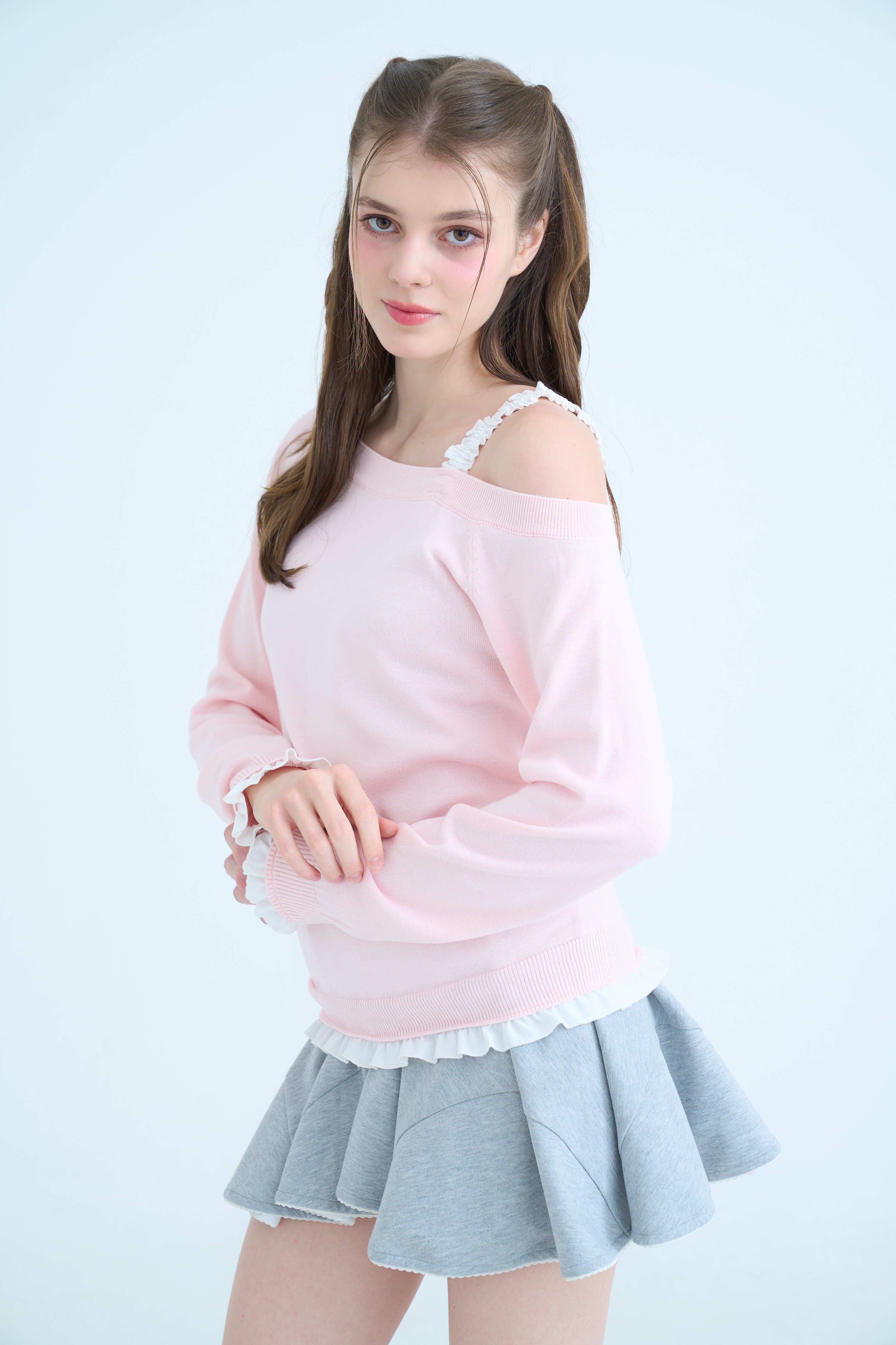 OFF SHOULDER FRILL KNIT