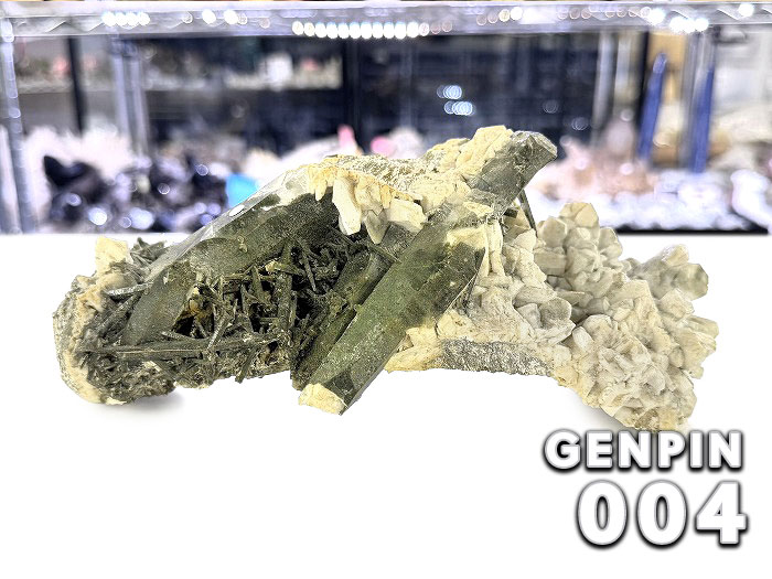 【卸】ガネッシュヒマール産 クラスター 水晶 現品No.RS046