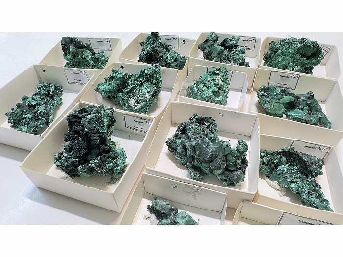 【卸】ザイール産 マラカイト 原石 現品No.RS008