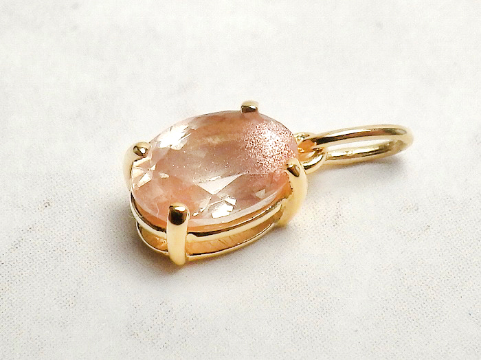 【卸】ペンダントトップ K18PT オーバルカット アメリカ産 オレゴンサンストーン［送料別/クーポン除外品］