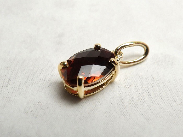 【卸】ペンダントトップ K18PT オーバルチェッカーカット アンダリュサイト［送料別/クーポン除外品］