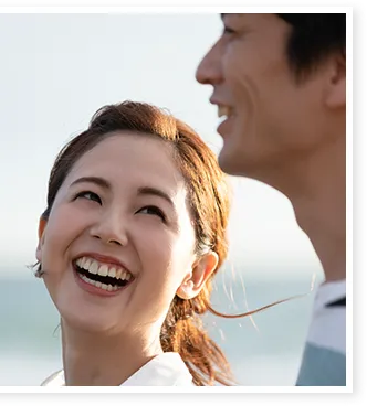 笑顔の夫婦