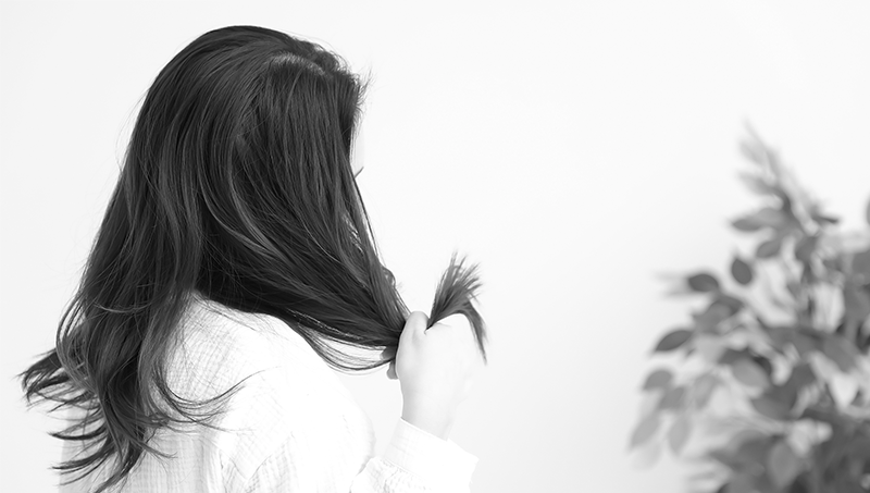 細い髪の毛