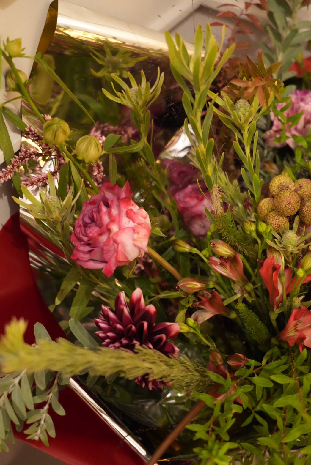 Holiday propose bouquet